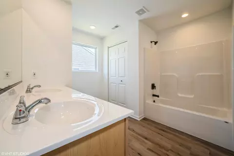 Bath - 10510 Kansas St, Crown Point, IN 46307 photo 4 of 4