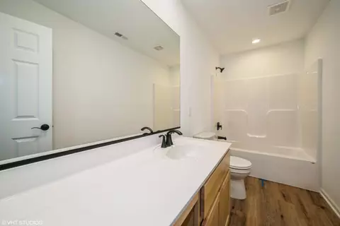 Bath - 10510 Kansas St, Crown Point, IN 46307 photo 3 of 4