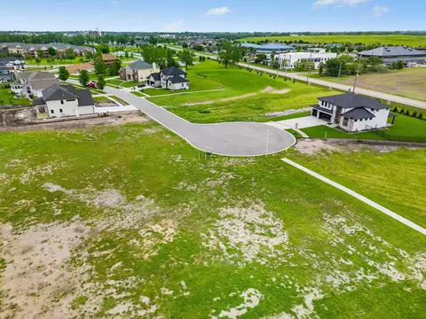 10212 Andrew Ln, Munster, IN 46321 photo 2