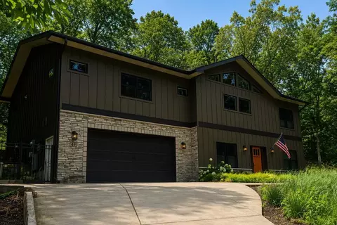 49 S Oval Ave, Beverly Shores, IN 46301