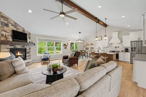 Living - 1002 Oak Grove Ct, Crown Point, IN 46307 photo 1 of 4