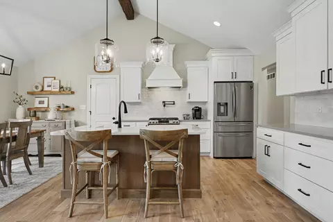 Kitchen - 1002 Oak Grove Ct, Crown Point, IN 46307 photo 2 of 4