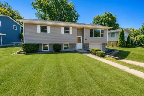 216 Lawndale Pl, Michigan City, IN 46360
