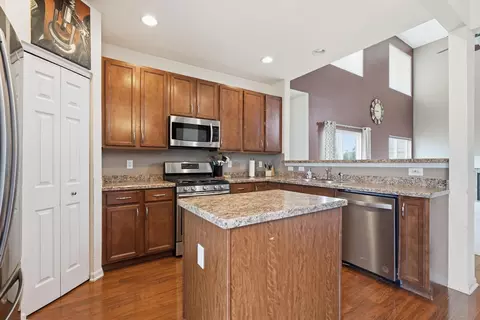 Kitchen - 7745 E 122nd Pl, Crown Point, IN 46307 photo 2 of 5