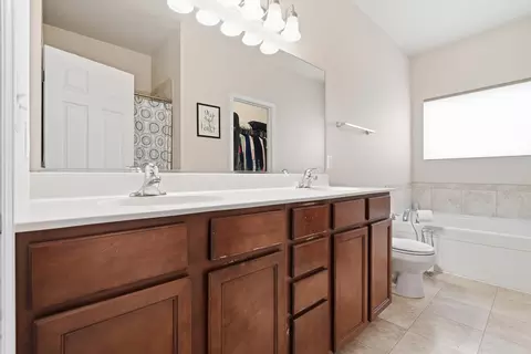 Bath - 7745 E 122nd Pl, Crown Point, IN 46307 photo 1 of 2