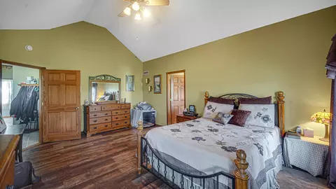 Bedroom - 147 E 700, Kouts, IN 46347 photo 1 of 4
