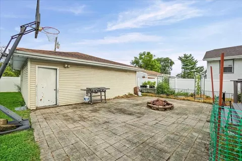 Exterior - 122 N Elmer St, Griffith, IN 46319 photo 3 of 7