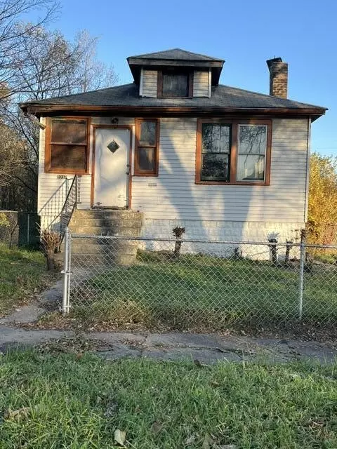 2037 Delaware St, Gary, IN 46407