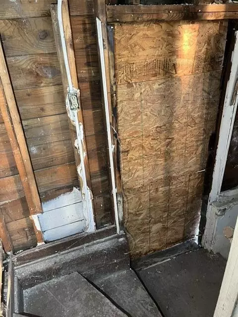 Entry Way - 2037 Delaware St, Gary, IN 46407 photo 1 of 1