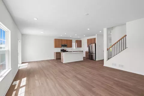 Living - 463 E 130th Ave, Crown Point, IN 46307 photo 3 of 4