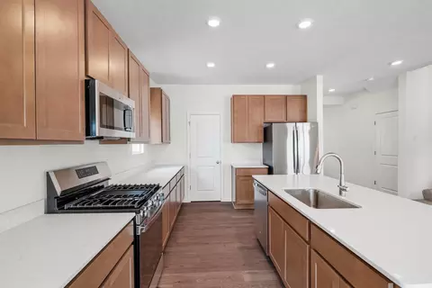 Kitchen - 463 E 130th Ave, Crown Point, IN 46307 photo 3 of 3