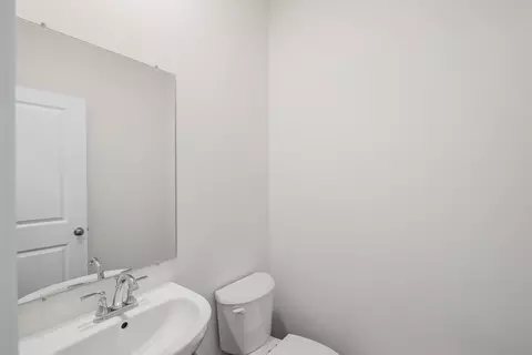 Bath - 463 E 130th Ave, Crown Point, IN 46307 photo 1 of 3