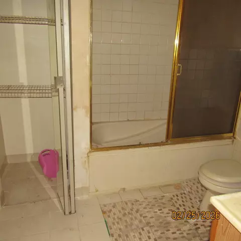 Bath - 2468 Johnson St, Gary, IN 46407 photo 3 of 3