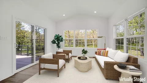 Living - 702 Ketill Ct, Crown Point, IN 46307 photo 2 of 2