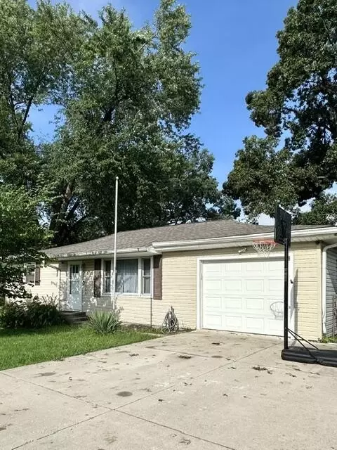 2933 Parker St, Portage, IN 46368