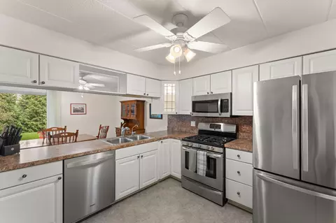 Kitchen - 2511 E Lakeshore Dr #A2, Crown Point, IN 46307 photo 2 of 4
