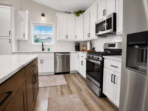 Kitchen - 707 Verdano Ter, Crown Point, IN 46307 photo 2 of 5