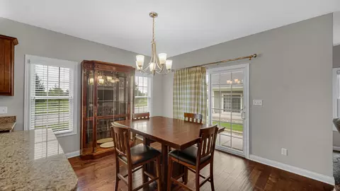 Dining - 10370 White Sand Ln #A, Dyer, IN 46311 photo 1 of 2