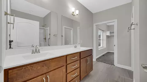 Bath - 10370 White Sand Ln #A, Dyer, IN 46311 photo 2 of 4