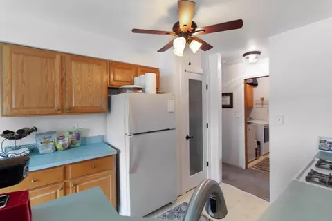 Kitchen - 810 Pheasant Dr, Crown Point, IN 46307 photo 4 of 4
