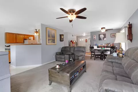 Living - 810 Pheasant Dr, Crown Point, IN 46307 photo 4 of 4
