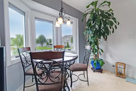 Dining - 810 Pheasant Dr, Crown Point, IN 46307 photo 2 of 2
