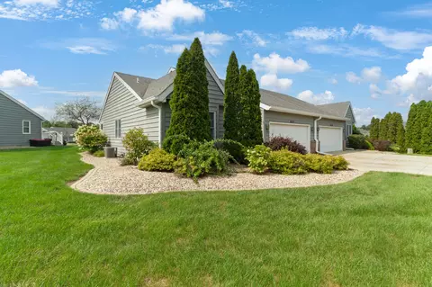 Exterior - 810 Pheasant Dr, Crown Point, IN 46307 photo 5 of 5