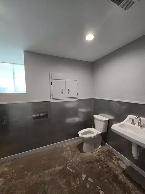 Bath - 313 G St, La Porte, IN 46350 photo 4 of 7