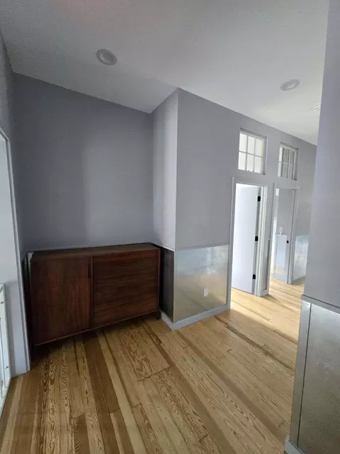 Entry Way - 313 G St, La Porte, IN 46350 photo 3 of 5