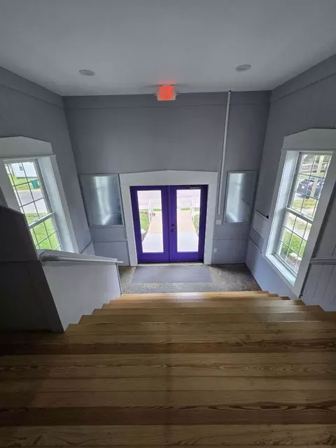 Entry Way - 313 G St, La Porte, IN 46350 photo 1 of 5
