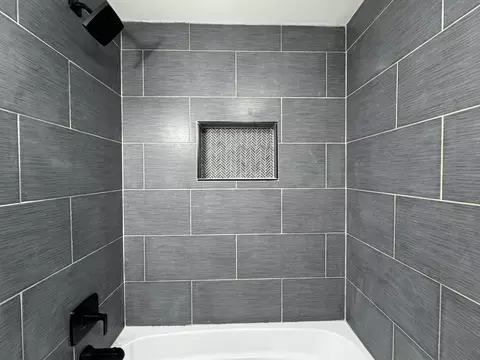 Bath - 1724 Lake Ave, Whiting, IN 46394 photo 2 of 4