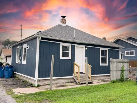 Exterior - 1724 Lake Ave, Whiting, IN 46394 photo 3 of 3