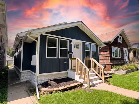 Exterior - 1724 Lake Ave, Whiting, IN 46394 photo 2 of 3
