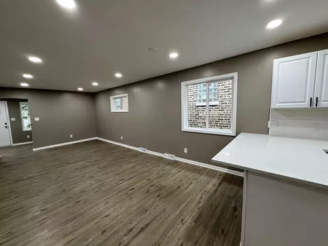 Living - 1724 Lake Ave, Whiting, IN 46394 photo 4 of 5