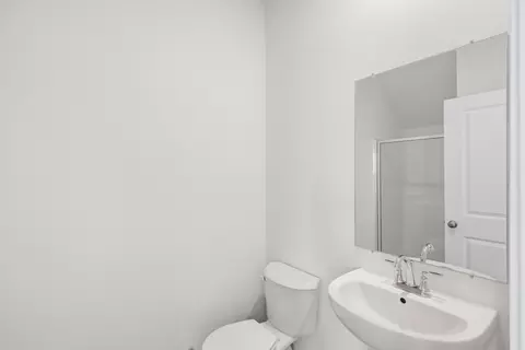 Bath - 13057 Carolina St, Crown Point, IN 46307 photo 1 of 2