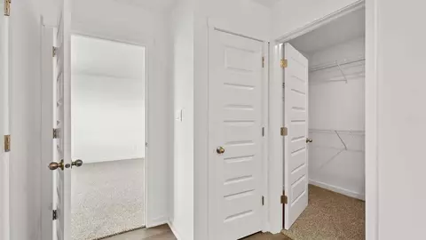 Entry Way - 7675 W 107th Pl, Crown Point, IN 46307 photo 5 of 6