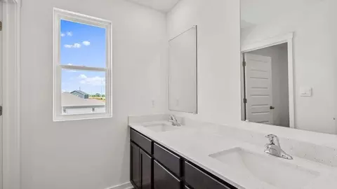 Bath - 7675 W 107th Pl, Crown Point, IN 46307 photo 1 of 4