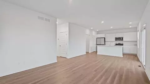 Living - 38 Maximillian Dr, Hobart, IN 46342 photo 1 of 3