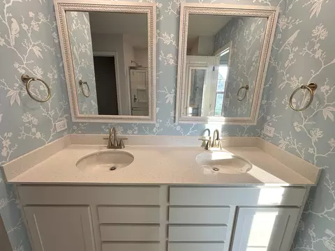 Bath - 10990 Arkansas Pl, Crown Point, IN 46307 photo 3 of 5
