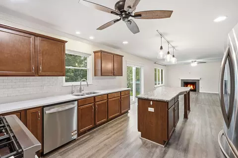 Kitchen - 13984 Empress Ln, Dyer, IN 46311 photo 3 of 4