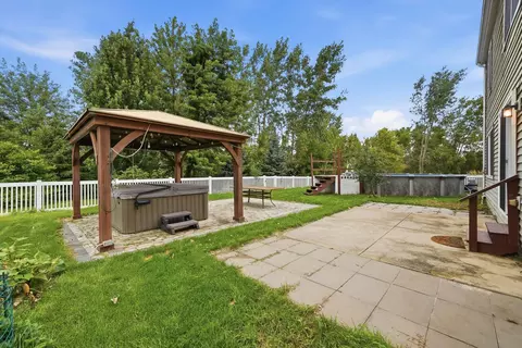 Exterior - 13984 Empress Ln, Dyer, IN 46311 photo 5 of 13