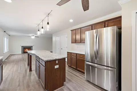 Kitchen - 13984 Empress Ln, Dyer, IN 46311 photo 4 of 4