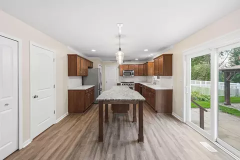 Kitchen - 13984 Empress Ln, Dyer, IN 46311 photo 1 of 4