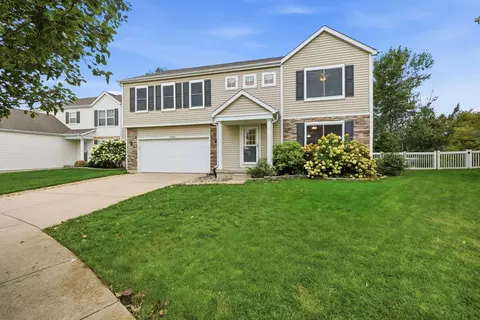 Exterior - 13984 Empress Ln, Dyer, IN 46311 photo 3 of 13