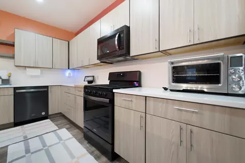 Kitchen - 349 Sawgrass Dr, Crown Point, IN 46307 photo 3 of 4
