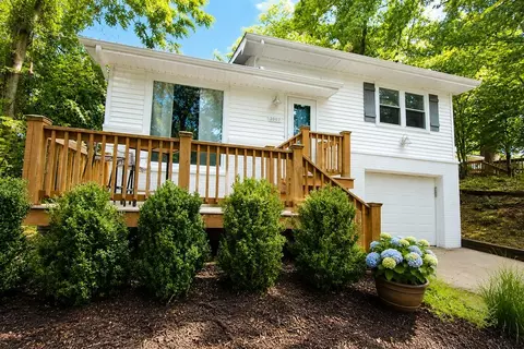 2007 Claremont Dr, Michigan City, IN 46360