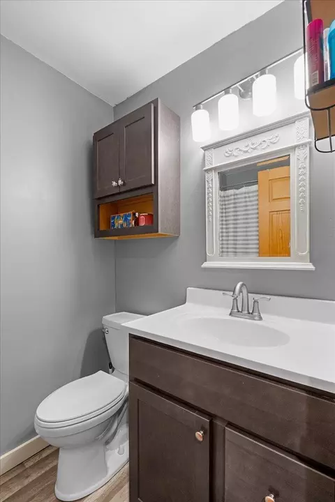 Bath - 770 Mohawk Dr, Lowell, IN 46356 photo 1 of 1