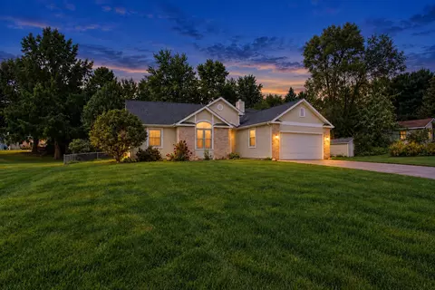 3216 W Greenbriar Ln, La Porte, IN 46350