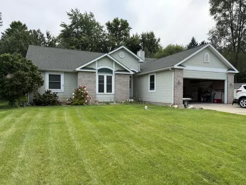 3216 W Greenbriar Ln, La Porte, IN 46350