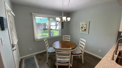 Dining - 2523 E Lakeshore Dr #C-17, Crown Point, IN 46307 photo 2 of 6